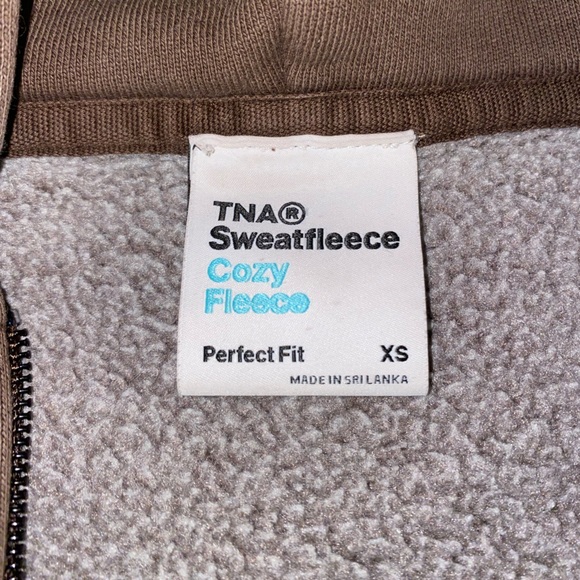 Aritzia TNA Perfect Zip Hoodie - Picture 3 of 3